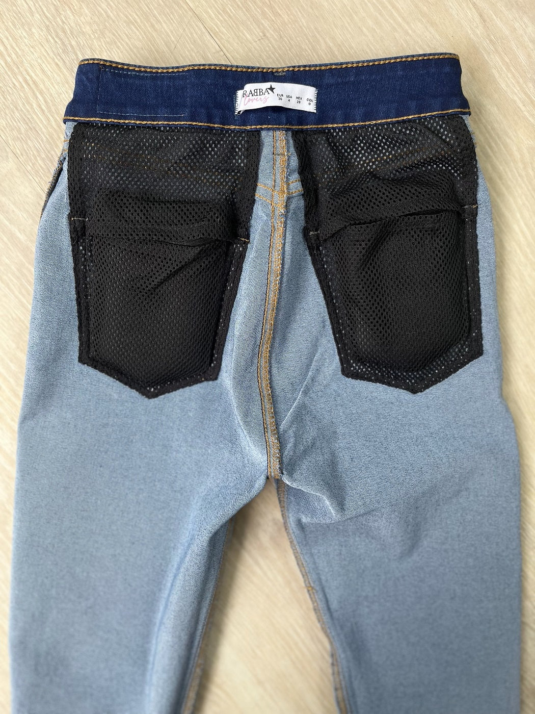 Jeans Colombiano Realce 3D Tiro Alto 1051