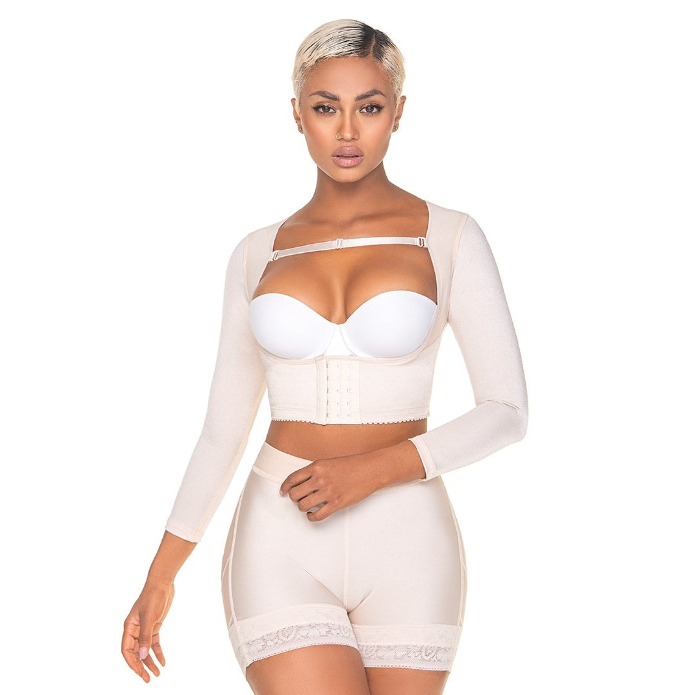Chaleco postoperatorio colombiano con mangas largas y compresión media, ideal para moldear brazos y espalda tras cirugía estética o lipo